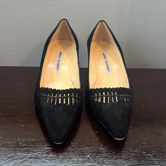 Manolo Blahnik 37 1/2 Black Suede Cutout Kitten Heels - Picture 2 of 5